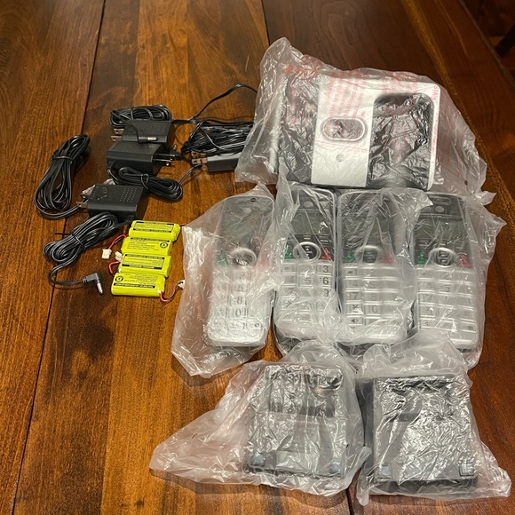 ATT CL82414 3 Handset Cordless Answering System extra handset - Picture 16 of 16